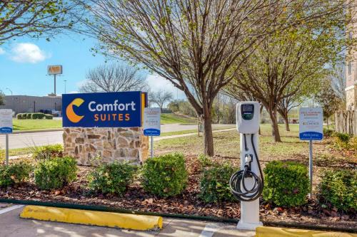 Benbrook Hotel | Comfort Suites