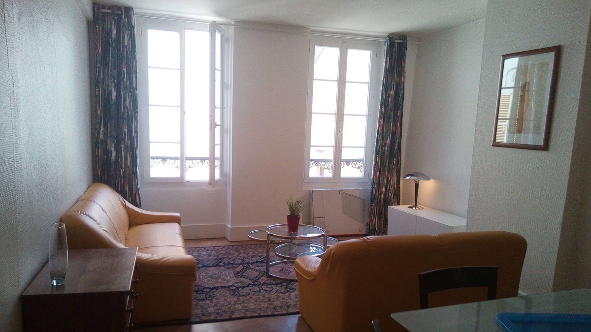 Ferrieres Apartment | comfortable f3 apartment in the heart of the medieval village Ferrière en Gatinais