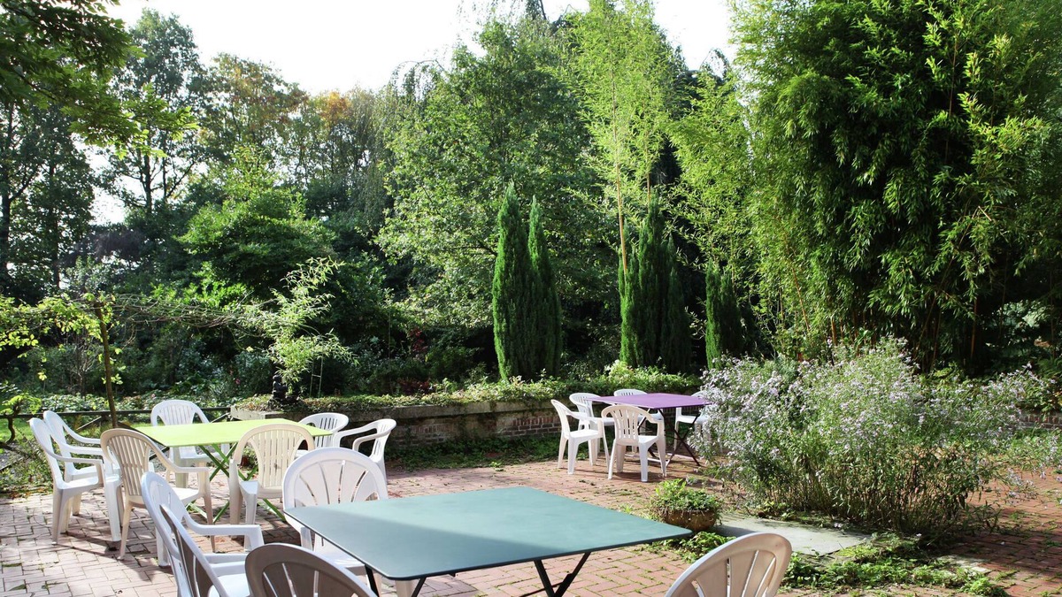 Ruiselede Villa | Comfortable Mansion in Doomkerke near Forest