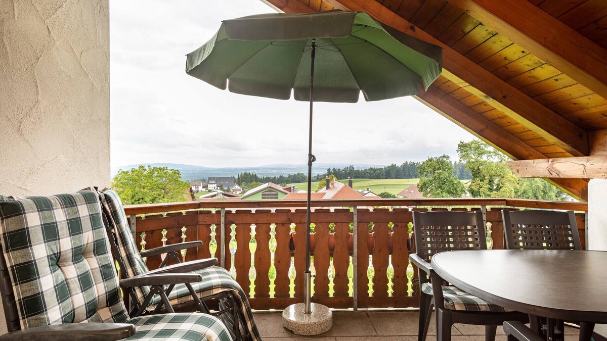 Ravensburg Apartment | Comfortable vacation apartment 85 m² with private terrace