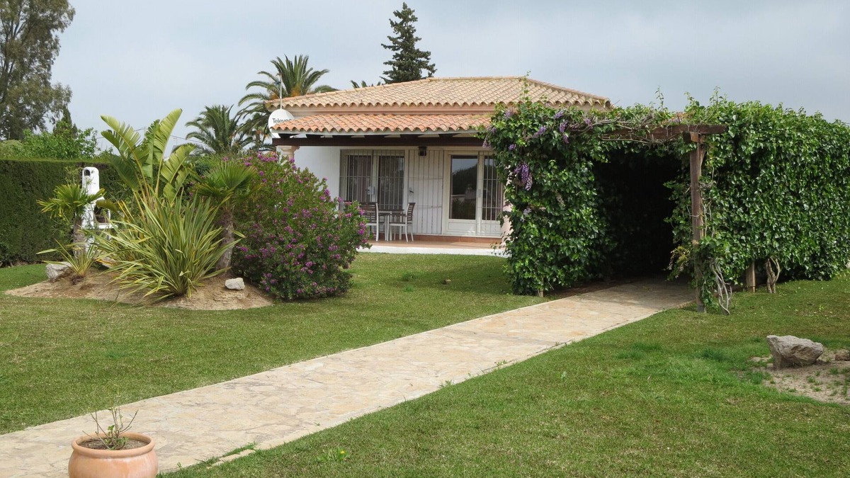 Conil de la Frontera House | Comfortable holiday home Aura Maris in a quiet, beautiful garden