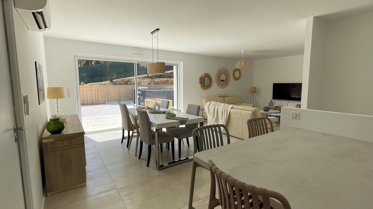 Le Cannet-des-Maures House | Comfortable new house