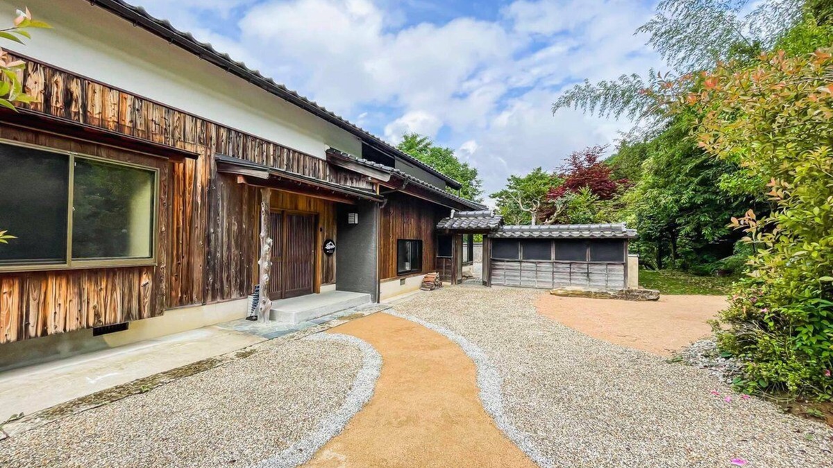 Asago Cottage | Comfortable 150-year-old traditional Japanese-style inn near the ruins of Takeda Castle floating on the sea of clouds.
