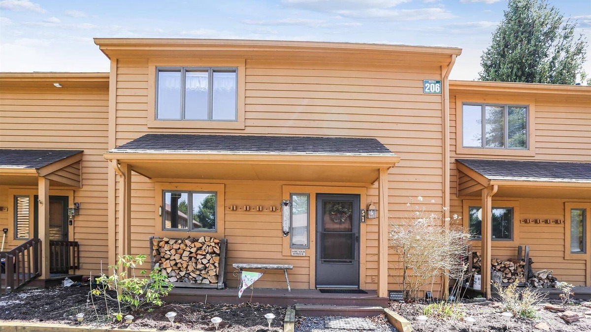Davis Condo | Comfortable 2 bedroom condo in Deerfield Village provides ideal lodging!