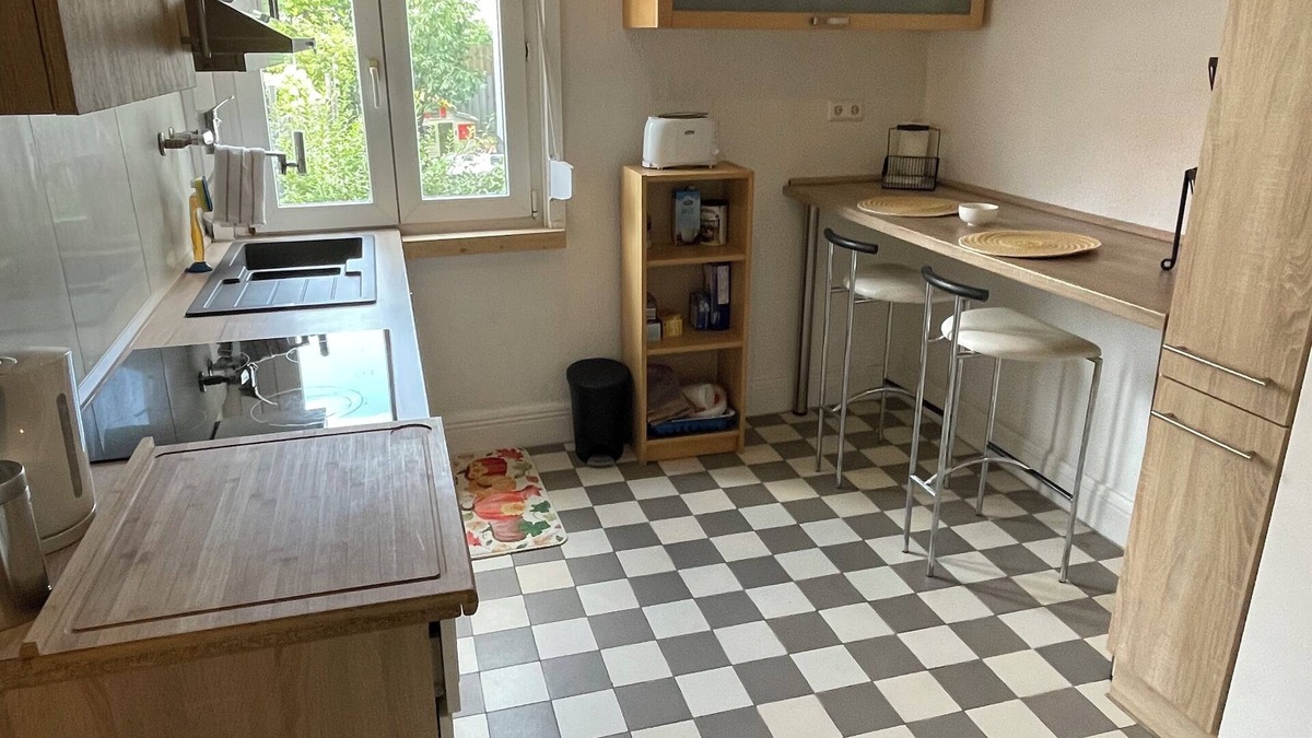 Stuttgart Apartment | Comfortable 2-bedroom apartment with WiFi in Lovely Plieningen!