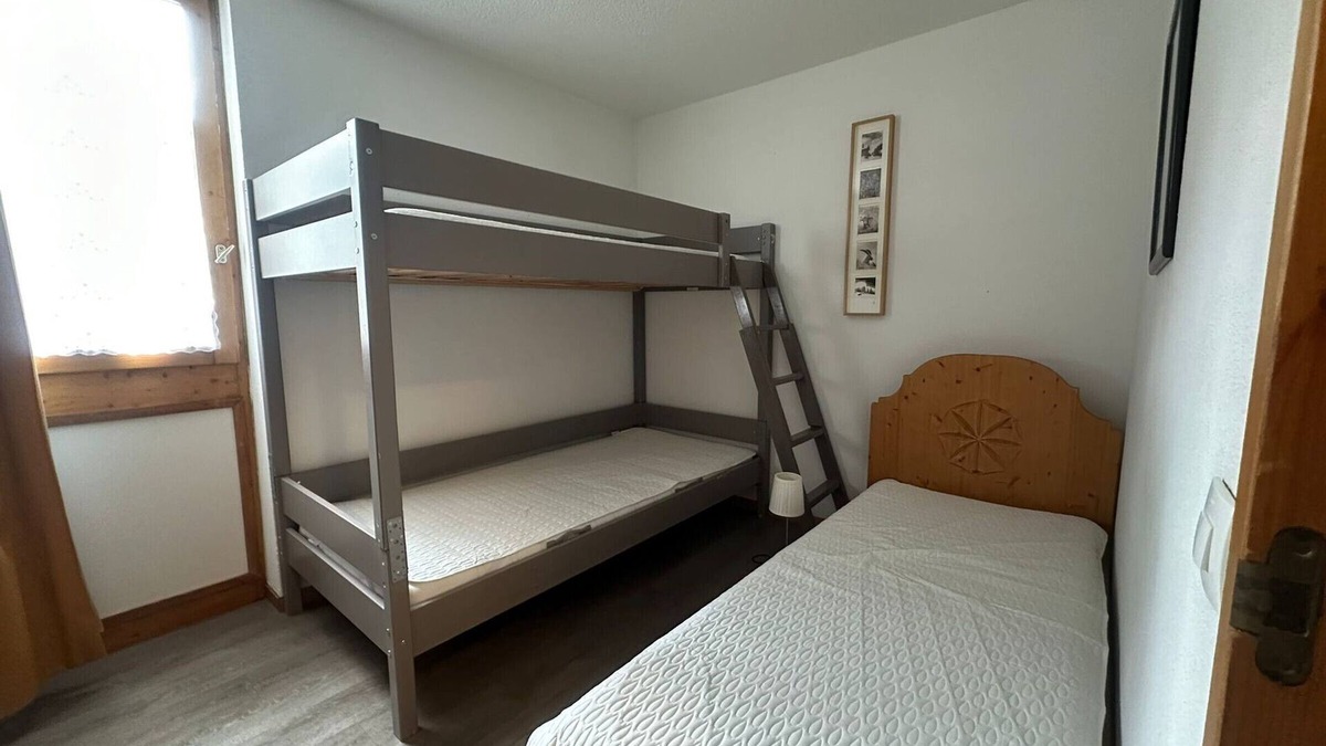 Macot-la-Plagne Apartment | Comfortable 2-room apartment · Near slopes · Balcony, Pool