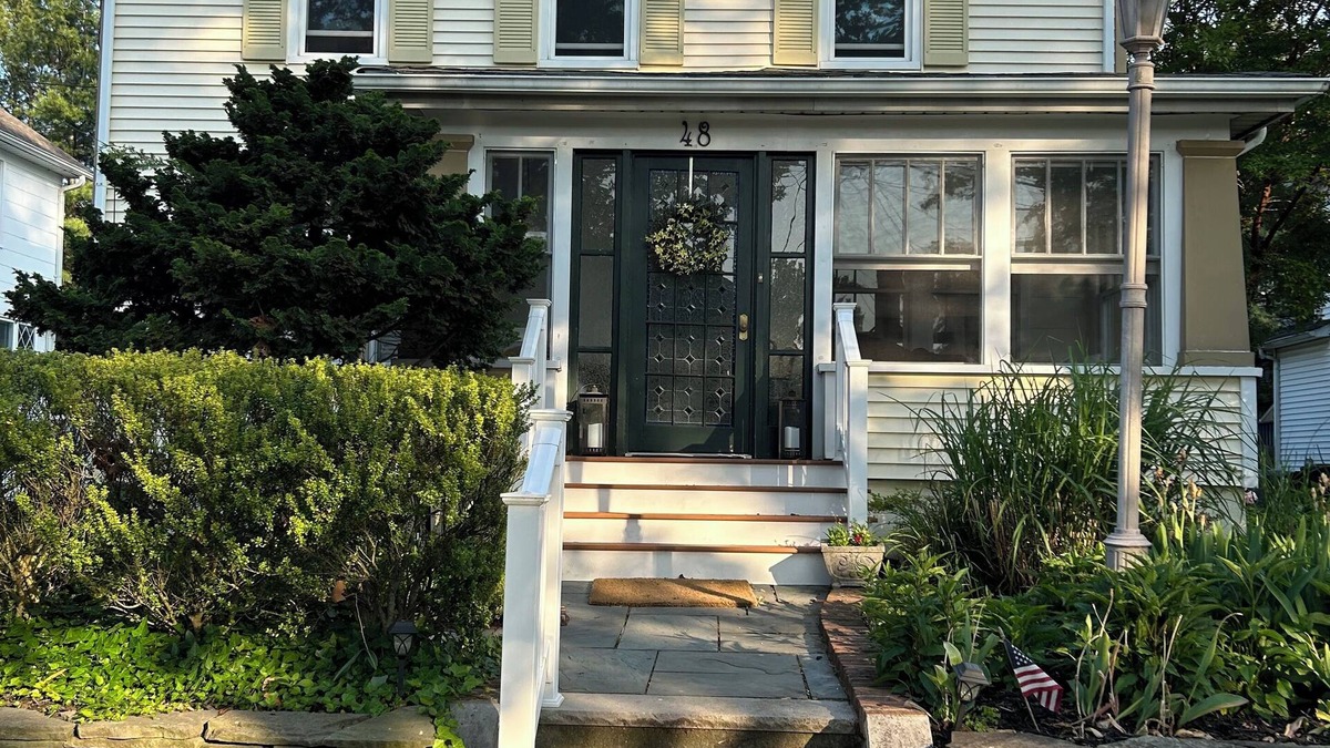 Fair Haven House | Comfortable 3-bedroom house in Red Bank, close to town, restaurants and beaches