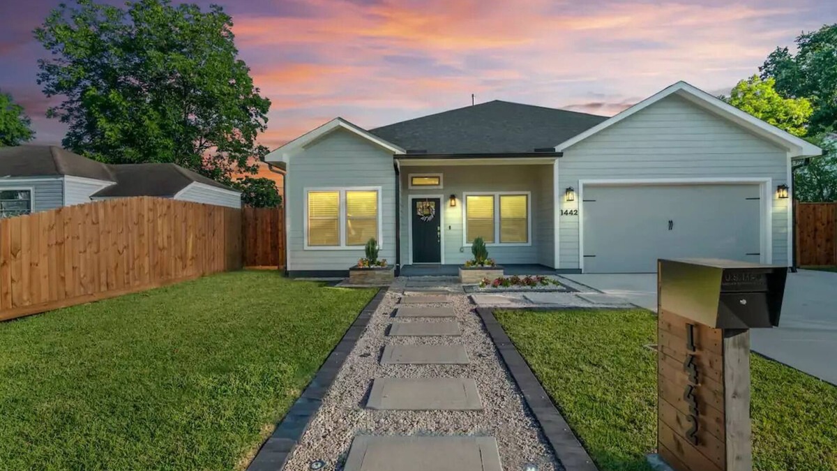 Galena Park House | Comfortable 3Bd 2.5Bth Beauty Near Houston Hobbynn