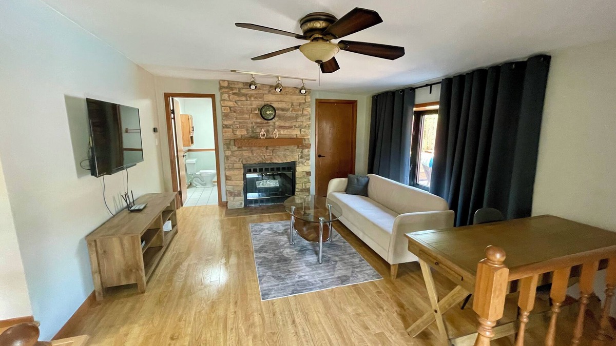 Schererville House | Comfortable 3BR Home-Prime Video, WiFi, Parking