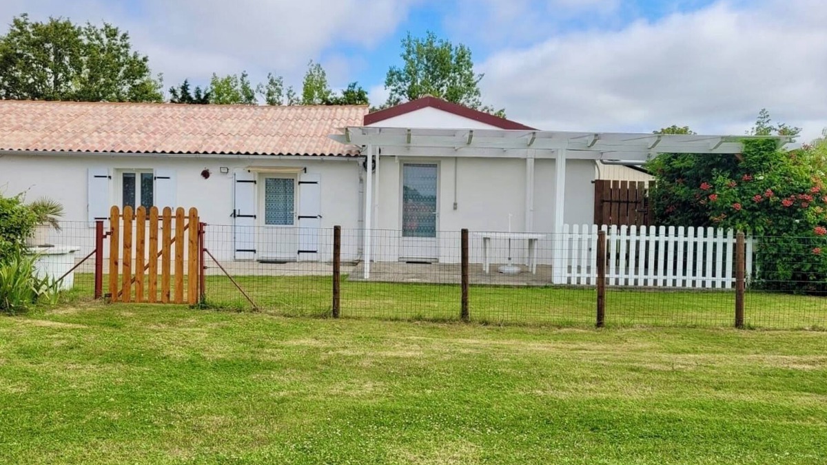 Bois-de-Cene House | Comfortable 4-person house with enclosed garden. Pets welcome!