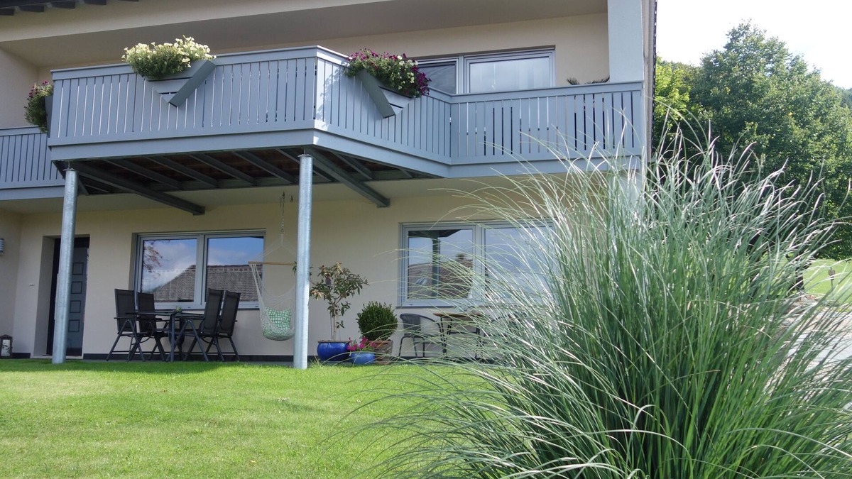 Oberstadtfeld Apartment | comfortable 4 star apartment with large terrace and beautiful panorama