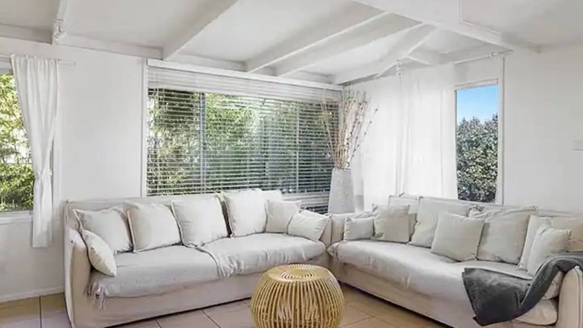 Sunshine Coast House | Comfortable 5 bed Boho Beachhouse -200m beach/lake