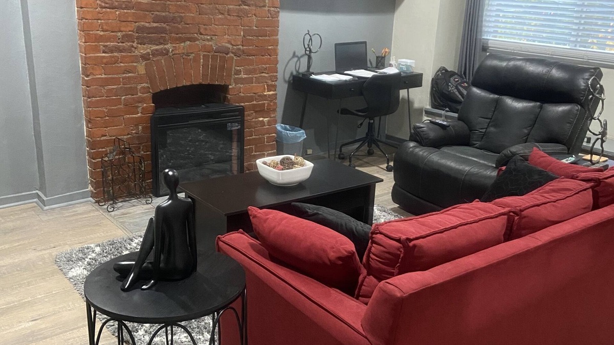 Swissvale Apartment | Comfortable and clean whole apartment, great for couples and friends getaways.