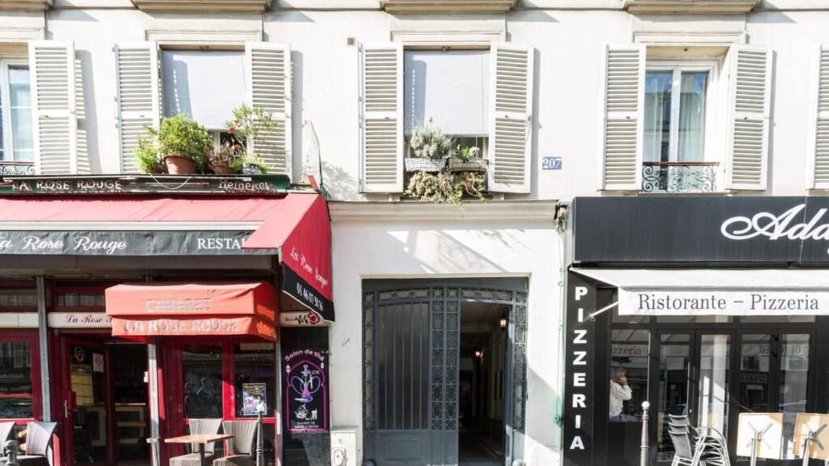 Saint-Vincent-de-Paul Apartment | Comfortable and Convenient Studio in a Lively Parisian District 🏙️✨