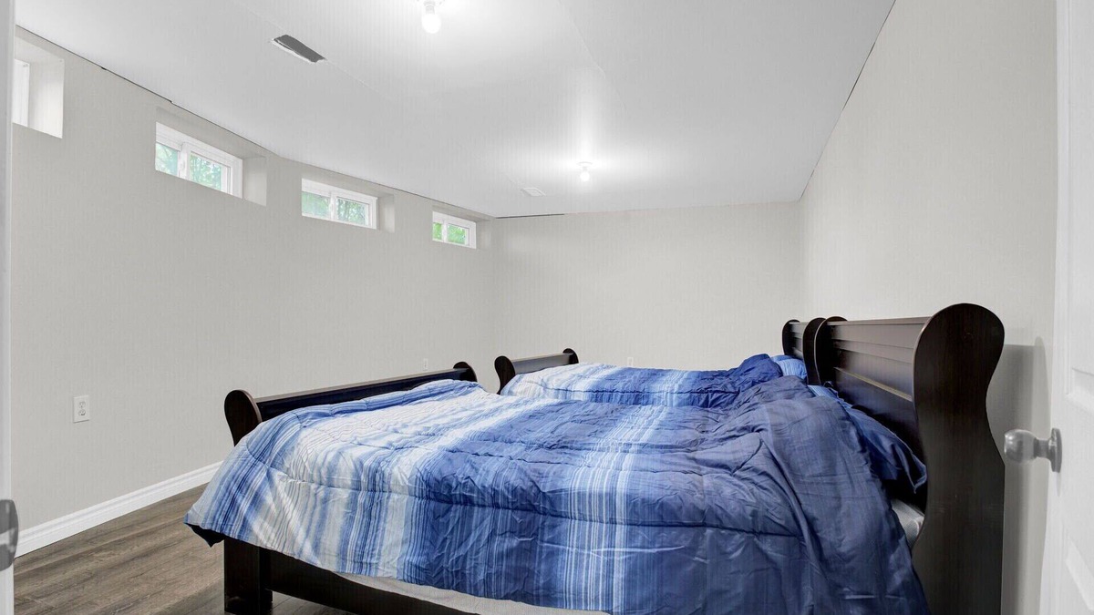 Amaranth Other | Comfortable and modern guest place