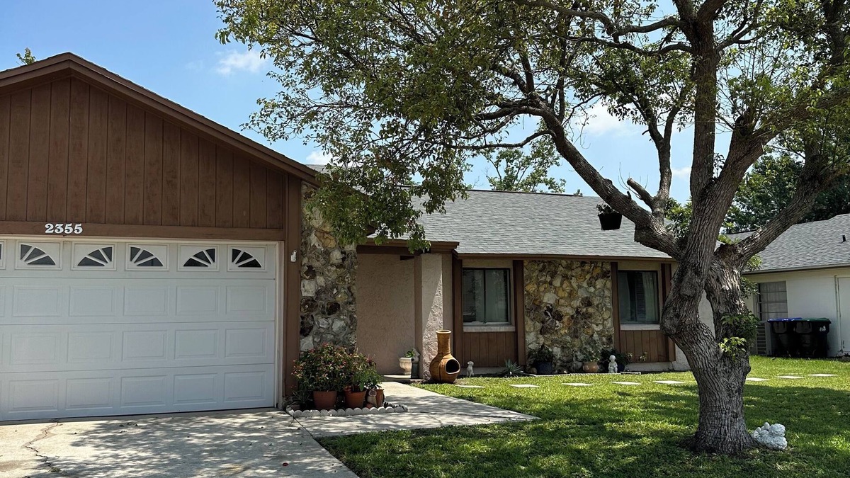 Orlando Condo | Comfortable and spacious room, with beautiful lake view and private entrance.