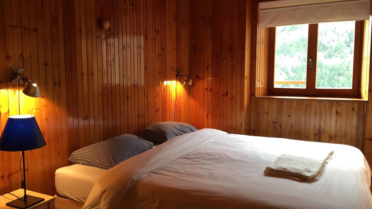 Paquier Apartment | Comfortable apartment from a bygone era. with the comfort of today!