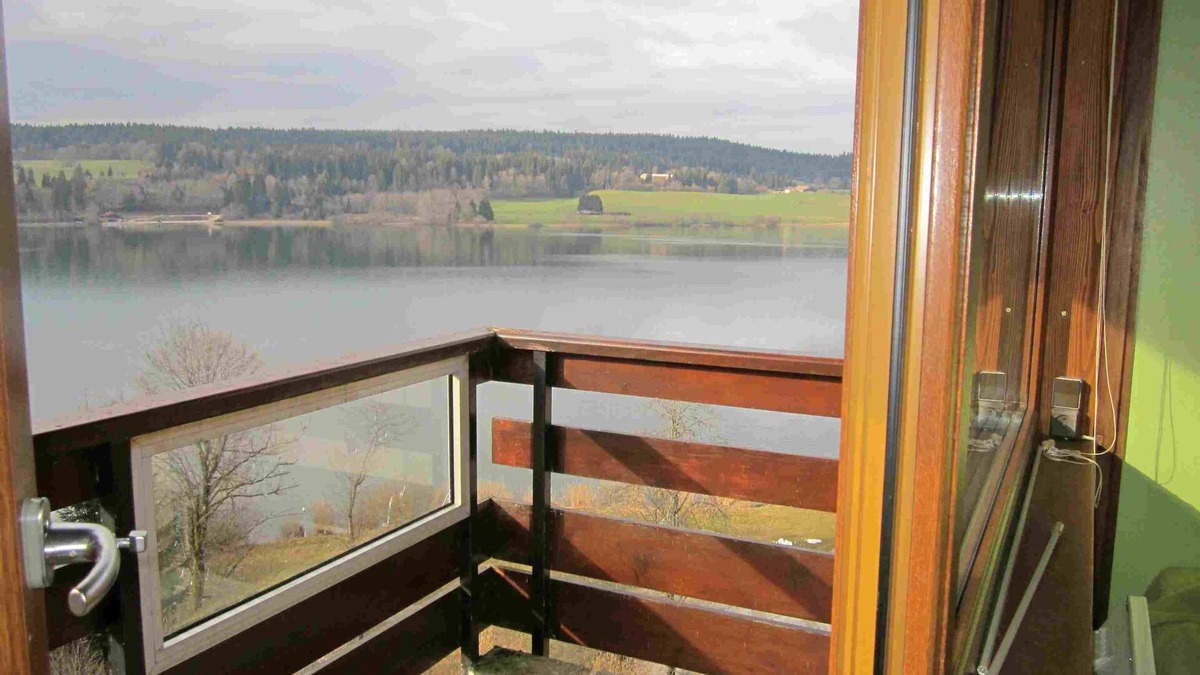 Malbuisson Apartment | Comfortable apartment with stunning views of the St Point lake