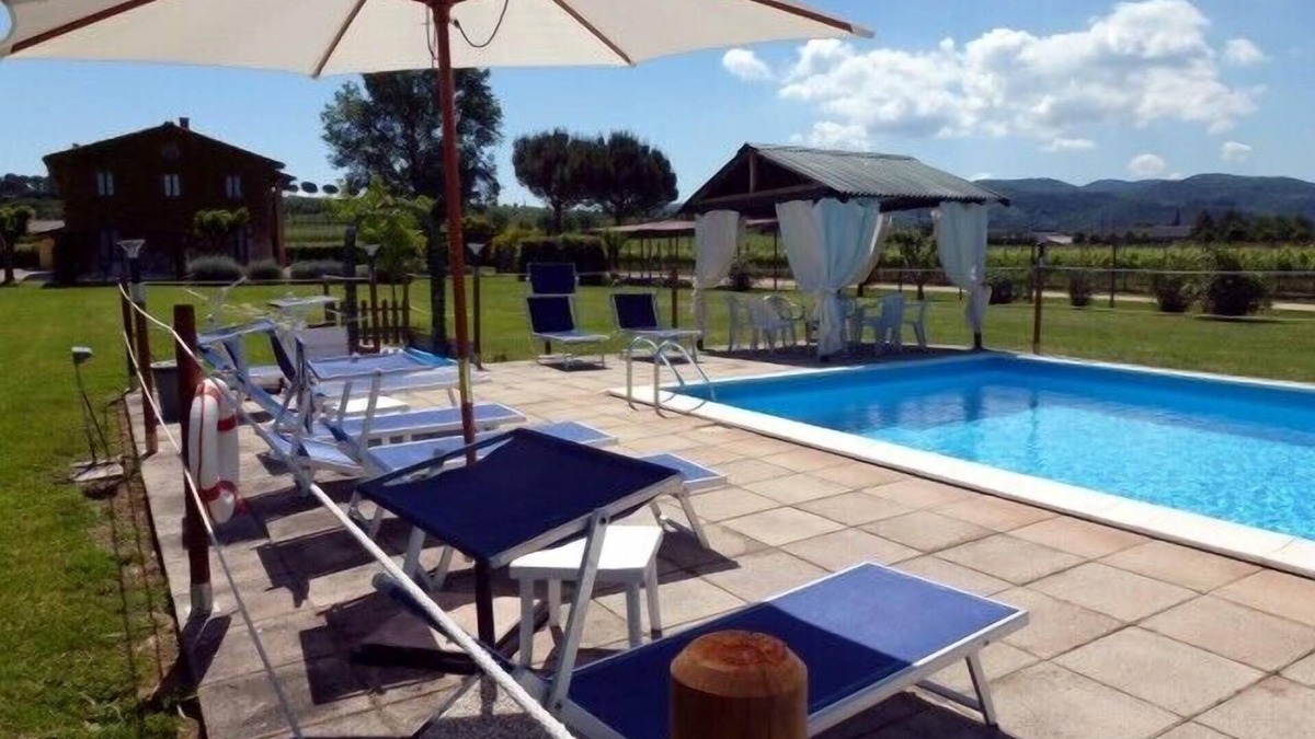 Torgiano Apartment | Comfortable Apartment In A Farmhouse With Pool Near Assisi And Perugia
