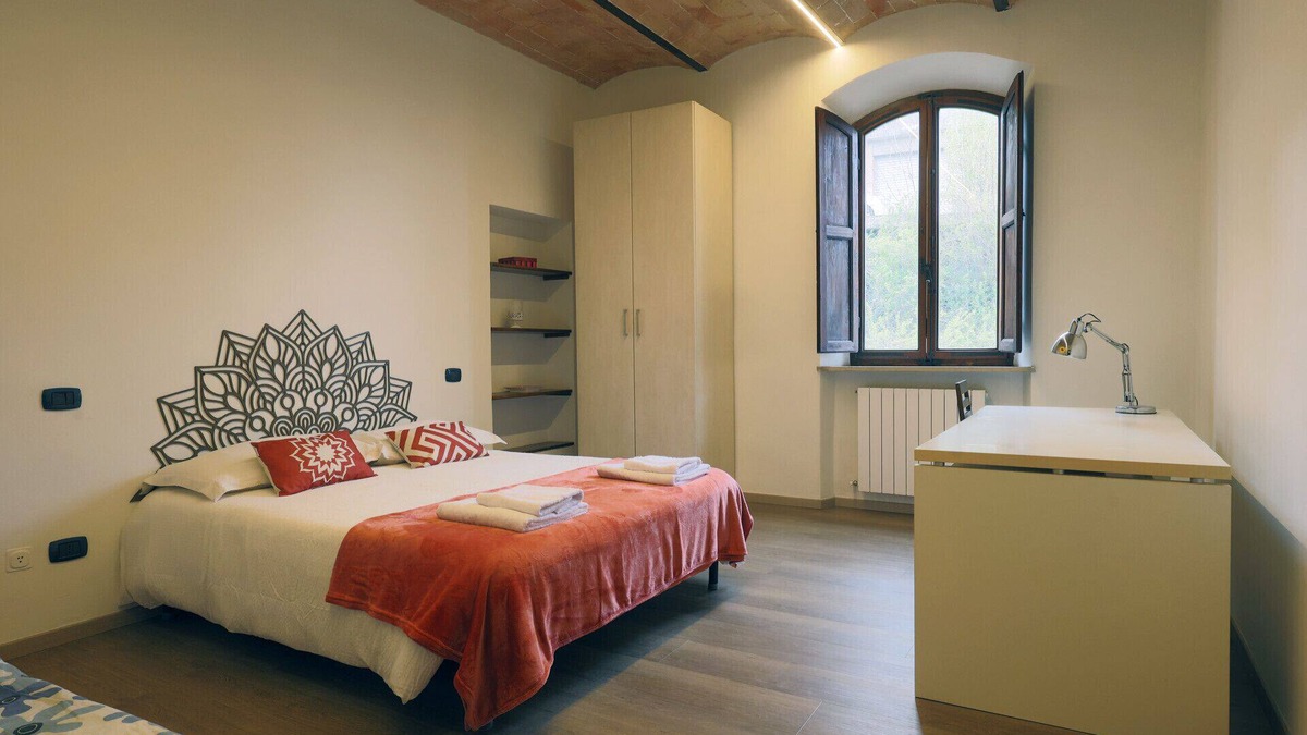 Siena Apartment | Comfortable apartment, just outside the walls