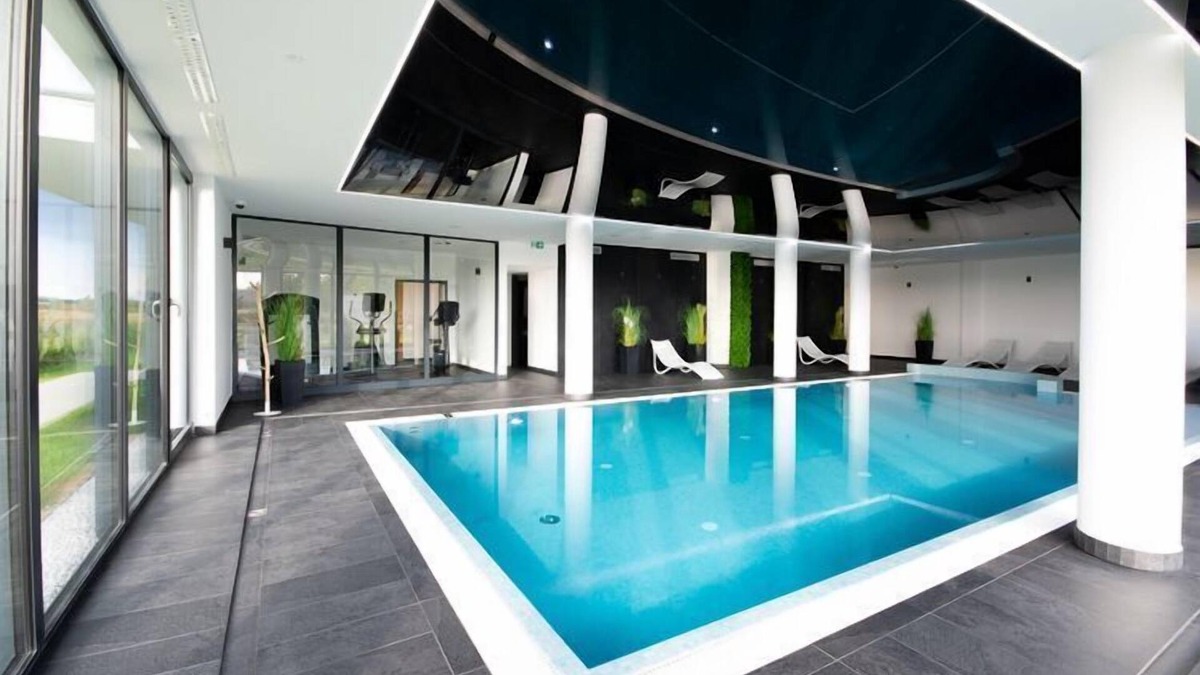 Kolobrzeg Apartment | Comfortable apartment in Kolobrzeg with swimming pool
