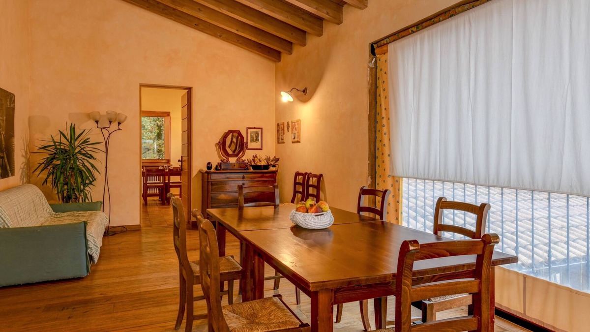 Gavardo Apartment | Comfortable Apartment Vittorio in Agriturismo Colleincanto