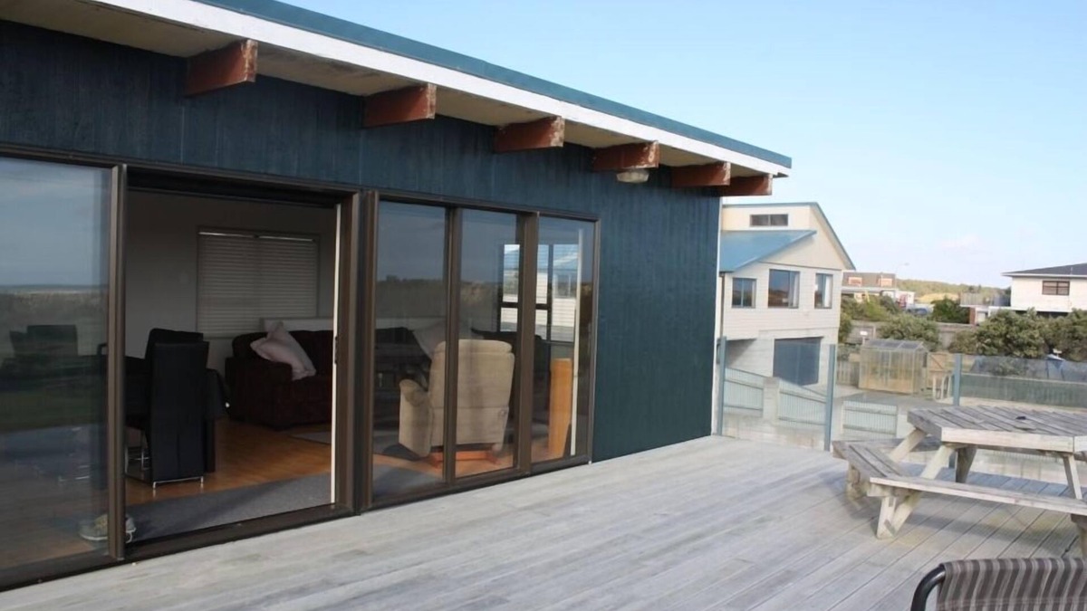Koitiata House | Comfortable Beach-Front House