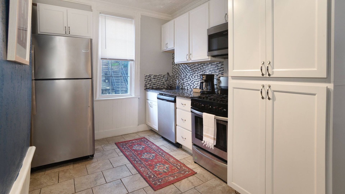 South Side Slopes House | Comfortable, Boho House on Quiet, Dead-end st Close to Southside and Downtown