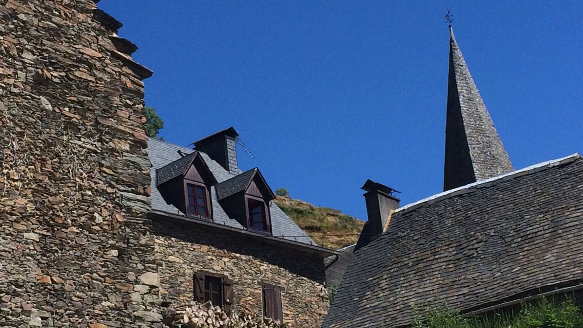 Bagneres-de-Luchon Ski Chalet | Comfortable chalet with garden in the city centre close to the cable car