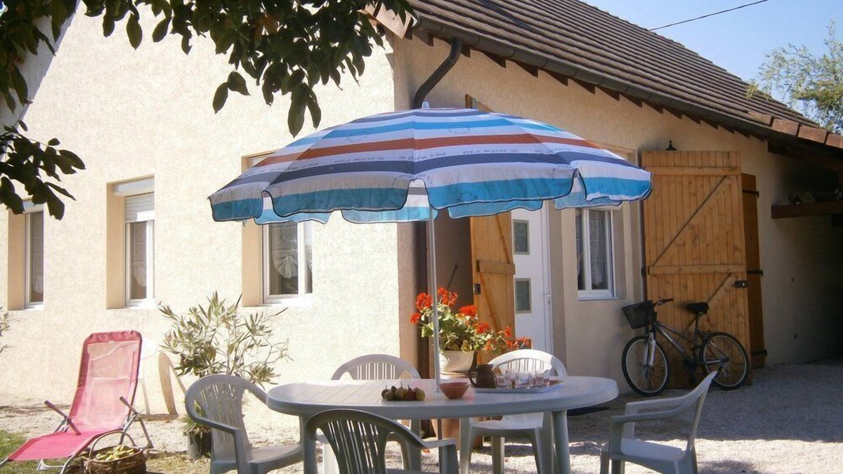 Sennecey-le-Grand Cottage | Comfortable cottage in SOUTH BURGUNDY