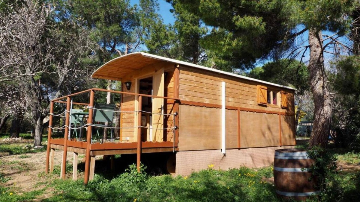 Trausse Cabin | Comfortable caravan for 2 people