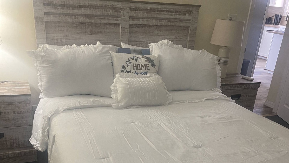 Nassau Cabin | Comfortable, Clean, and Cozy Cottage in Nassau!
