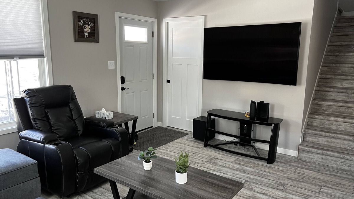 Wausau House | Comfortable! Clean! Centric!