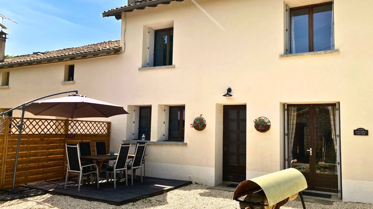 Maire-Levescault Cottage | Comfortable cottage - Perfect for couples and travellers