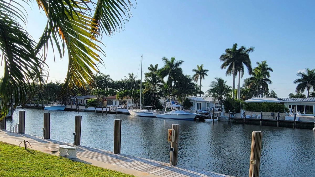 Harbor Village Condo | Comfortable Condo with Pool & Fishing Dock – Walk to the Beach, No Car Needed!