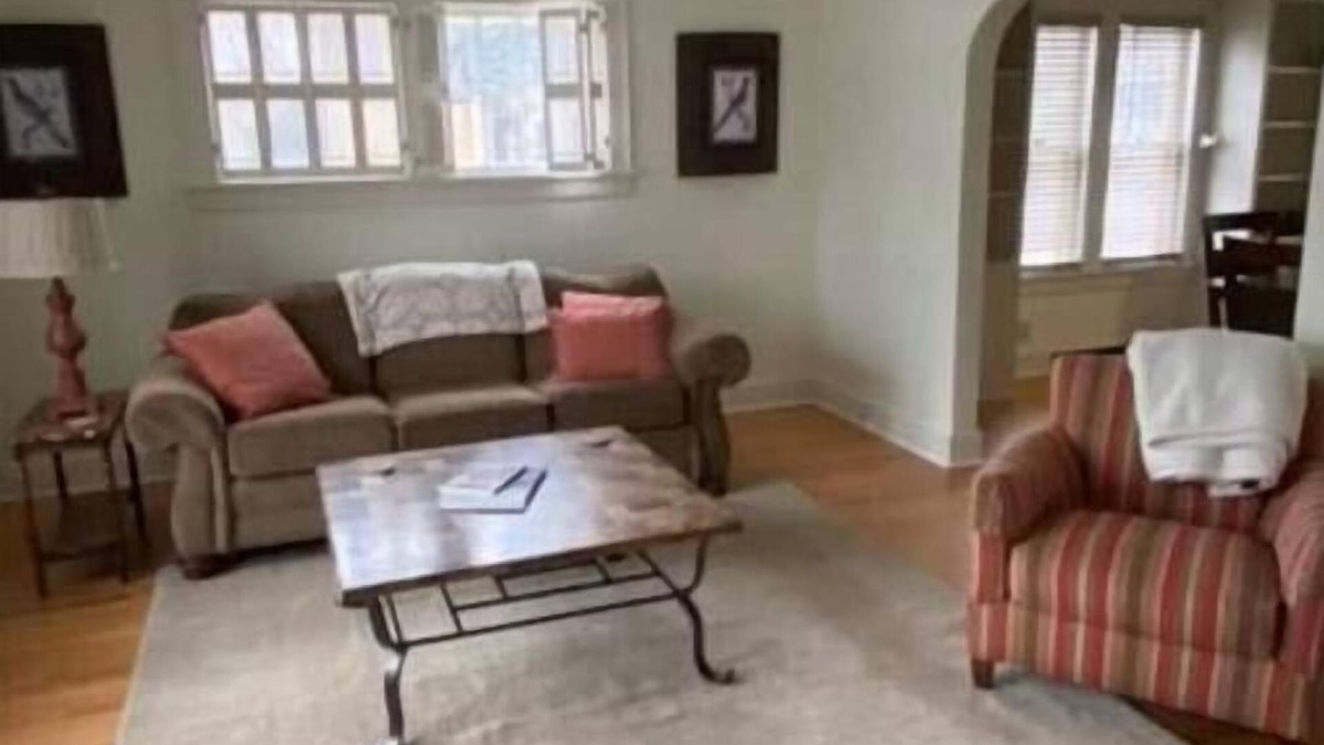 Manitowoc House | Comfortable Convenient Relaxing