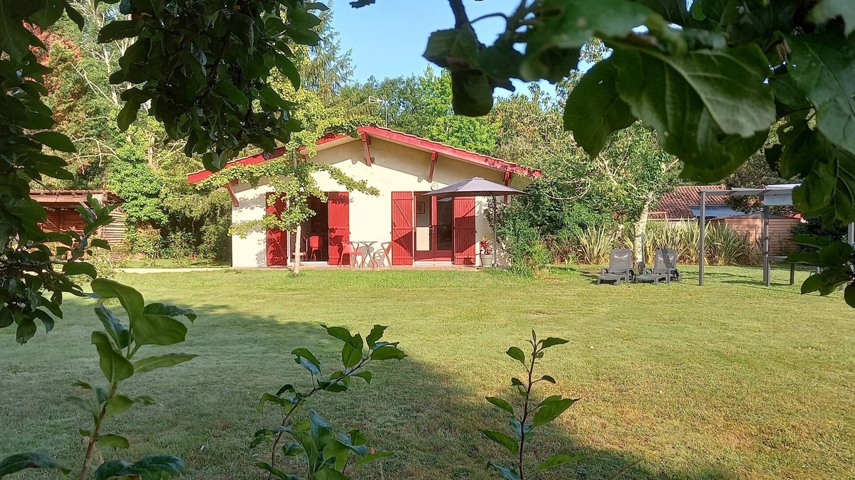Listrac-Medoc House | COMFORTABLE COTTAGE MEDOC COUNTRYSIDE BETWEEN ESTUARY AND ARCACHON BASIN