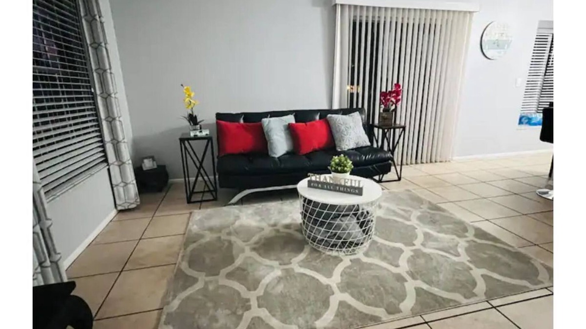 Lake St. George Villa | Comfortable, Cozy & Peaceful Home Close to Beach