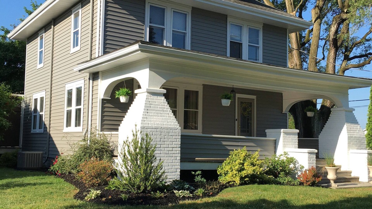 Witmer House | Comfortable Craftsman Getaway! 4 Bedrooms, close to Dutch Wonderland!