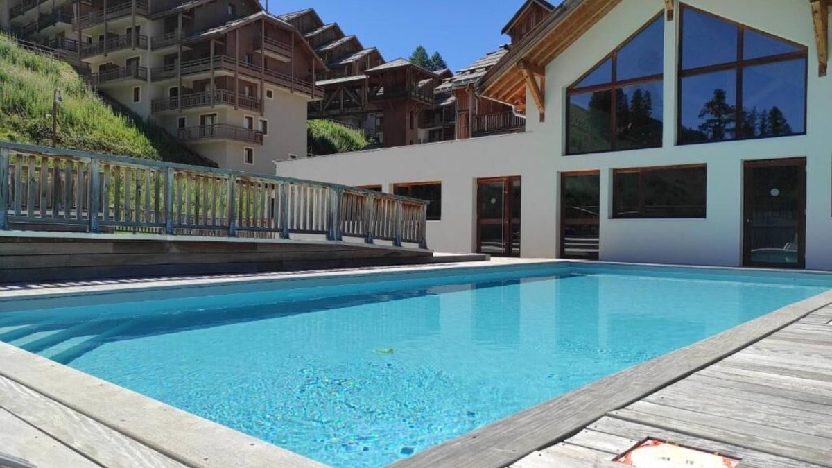 Les Claux Apartment | Comfortable duplex, 59m², 2 bedrooms, south balcony, swimming pools