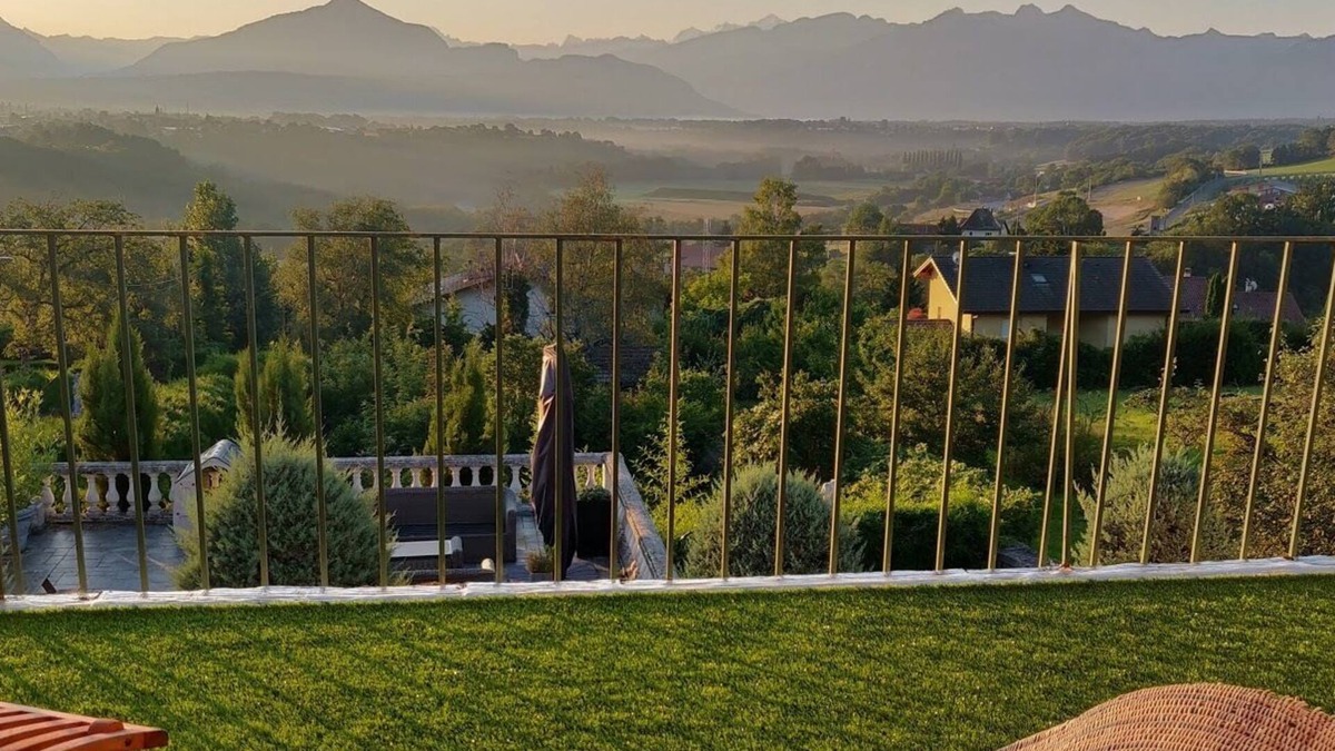 Reignier-Esery House | Comfortable family house with a view