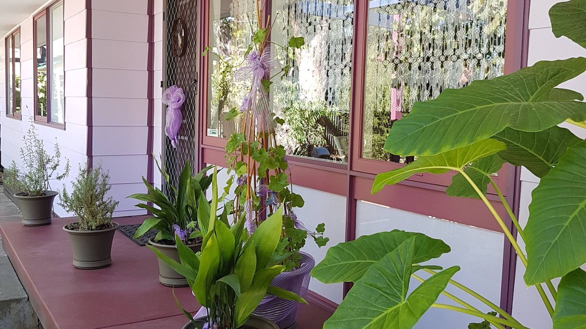Mount Barker House | Comfortable family/couples/business stay house in a quiet central location.