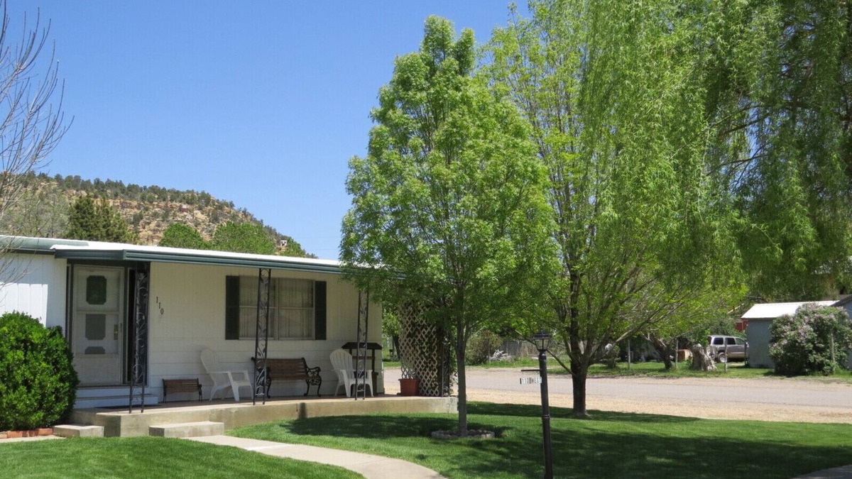 Orderville House | Comfortable family home on quiet street in center of magnificent parks!