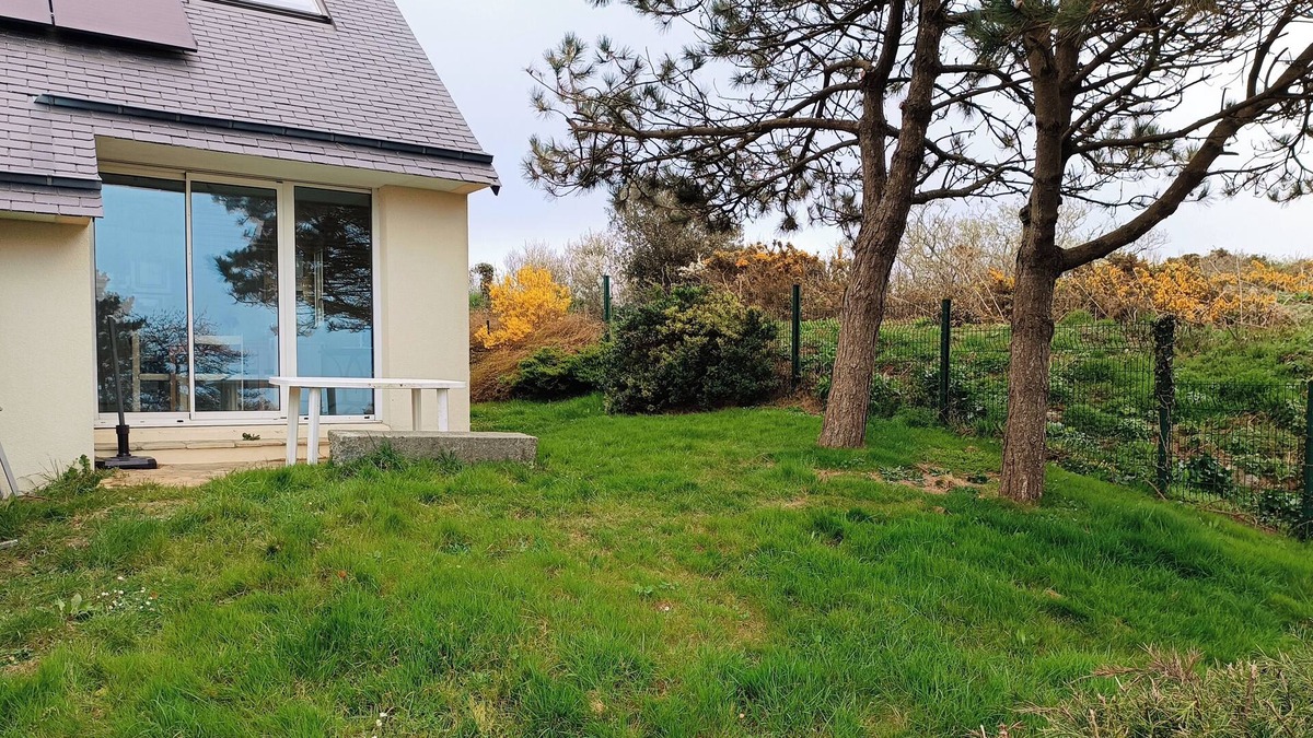 Barneville-Carteret House | Comfortable accommodation combining calm sea view.