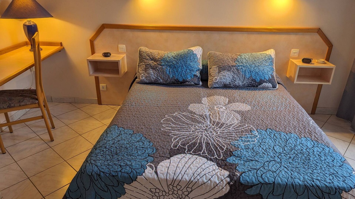 Bourbonne-les-Bains Cottage | Comfortable 3-Star Apartment with South-Facing Terrace, Near Spa and Casino