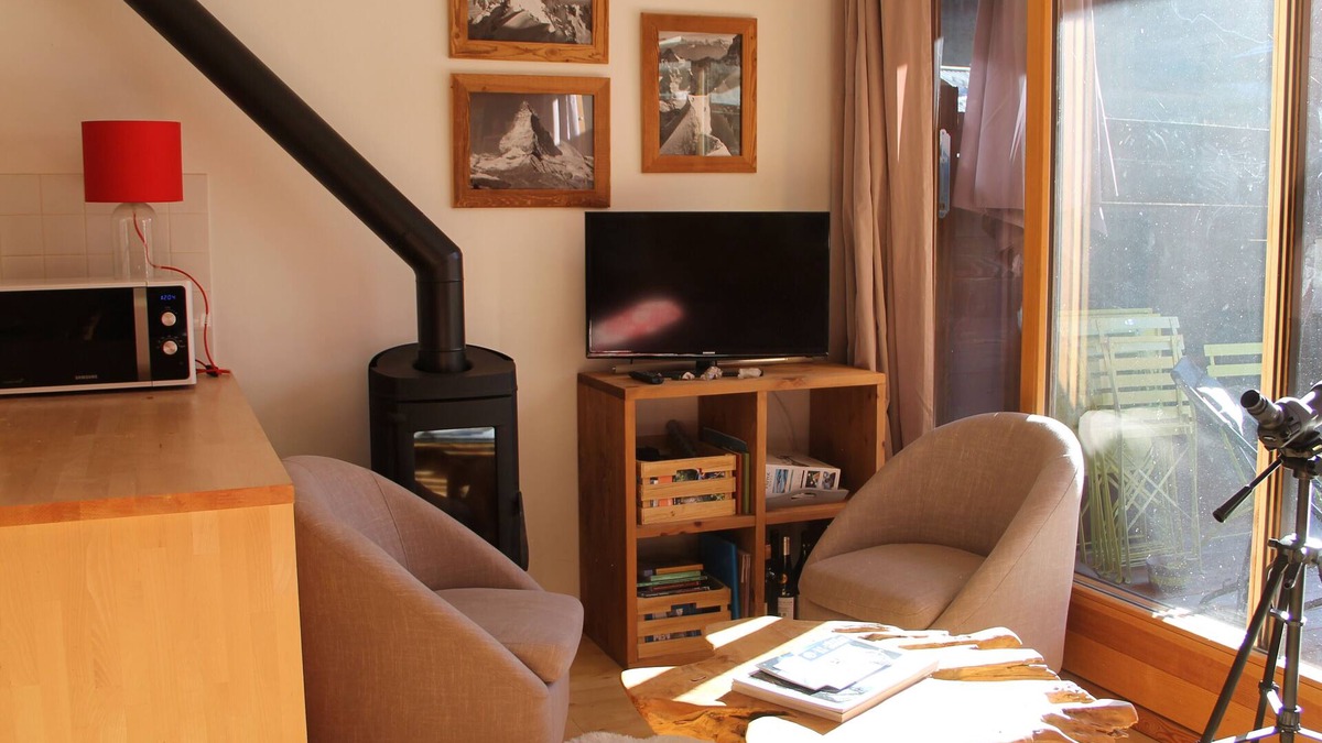 Le Lavancher Apartment | Comfortable Apartment With Terrace In Chamonix
