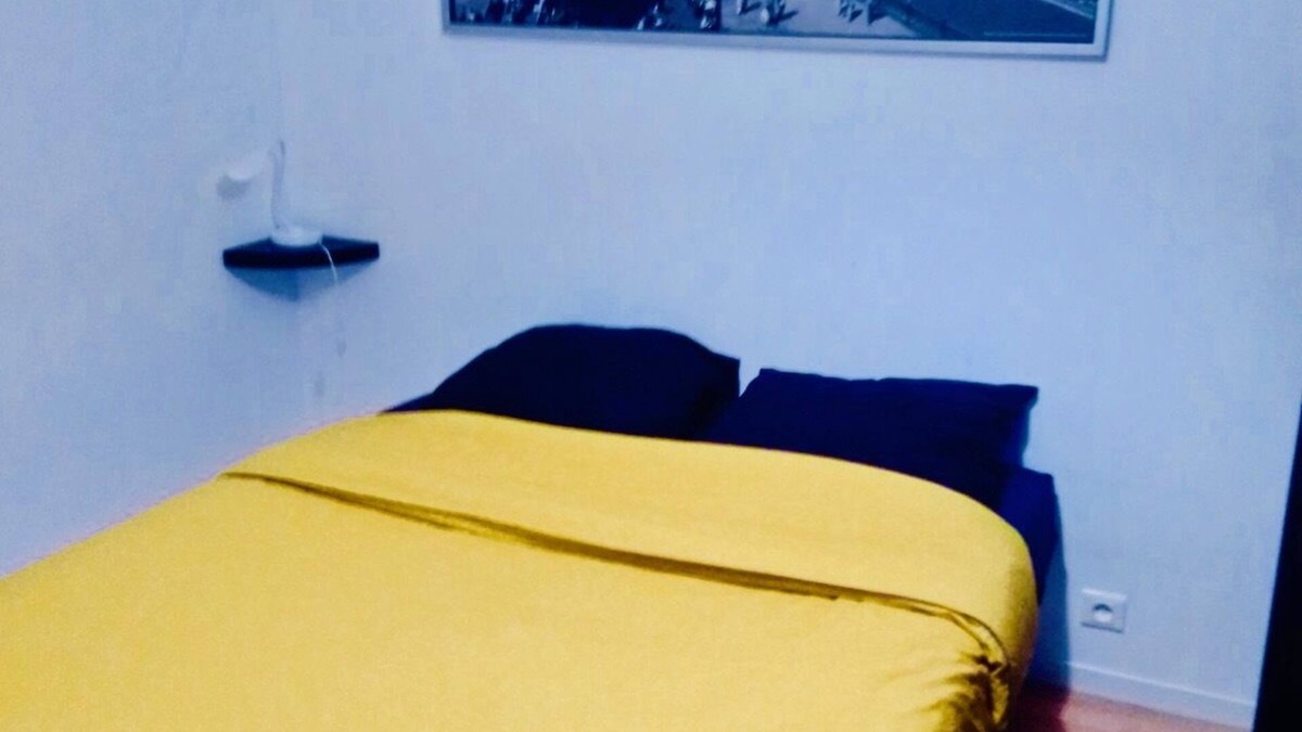 Villeneuve-de-Berg Apartment | Comfortable apartment in the heart of the village
