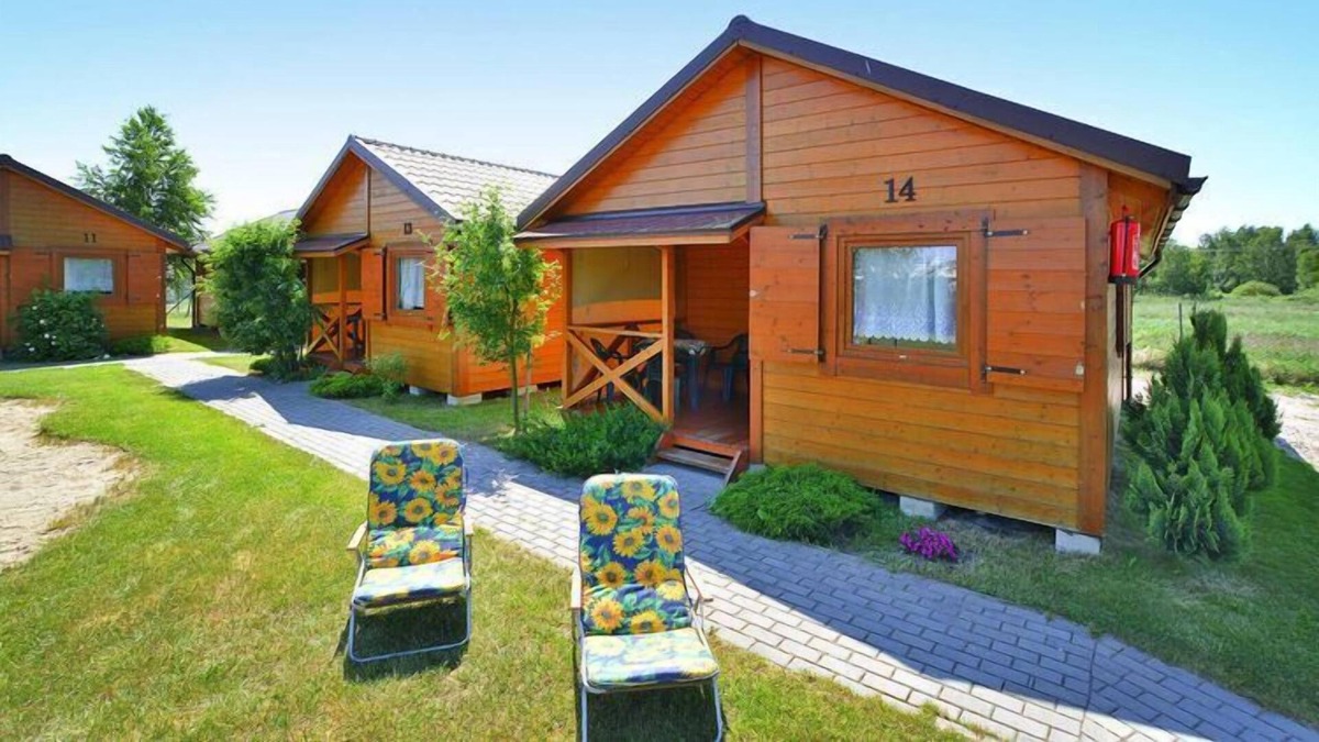 Dabki House | Comfortable holiday homes, Bobolin