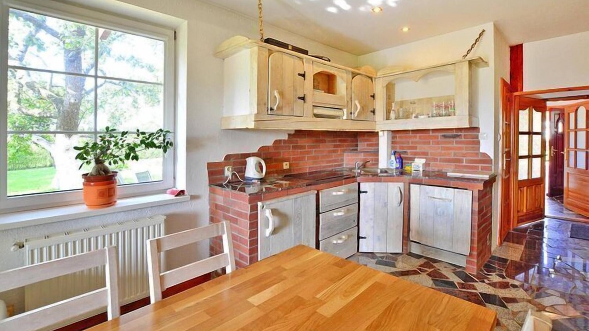 Slawno House | Comfortable holiday home with a garden, Noskowo