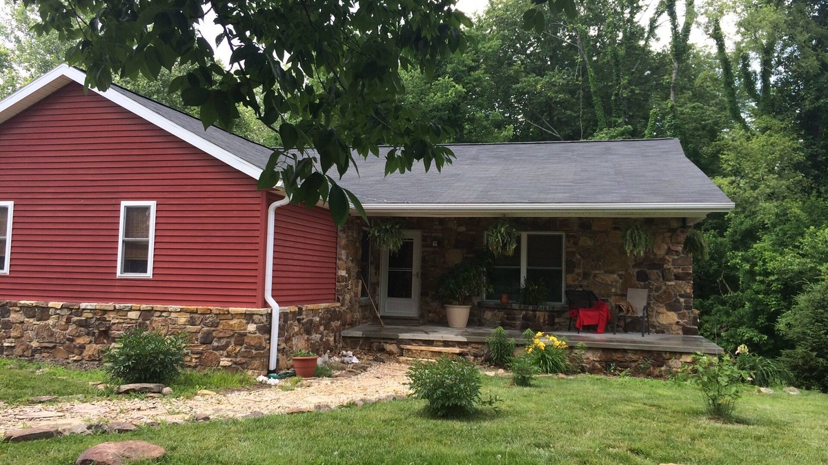 Bloomington Apartment | Comfortable home 2 1/2 mi. to downtown Bloomington, minutes to campus